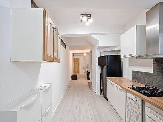Maison de ville à vendre 129 500 € 4 pièces 3 chambres 69 m² Centre Ville Saint-Laurent-de-la-Salanque 66250