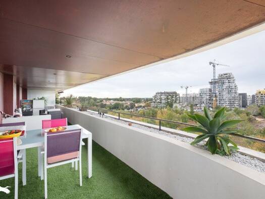 Appartement à vendre 698 000 € 4 pièces 3 chambres 96 m² Étage 6/7 Port Marianne - Richter Montpellier 34000