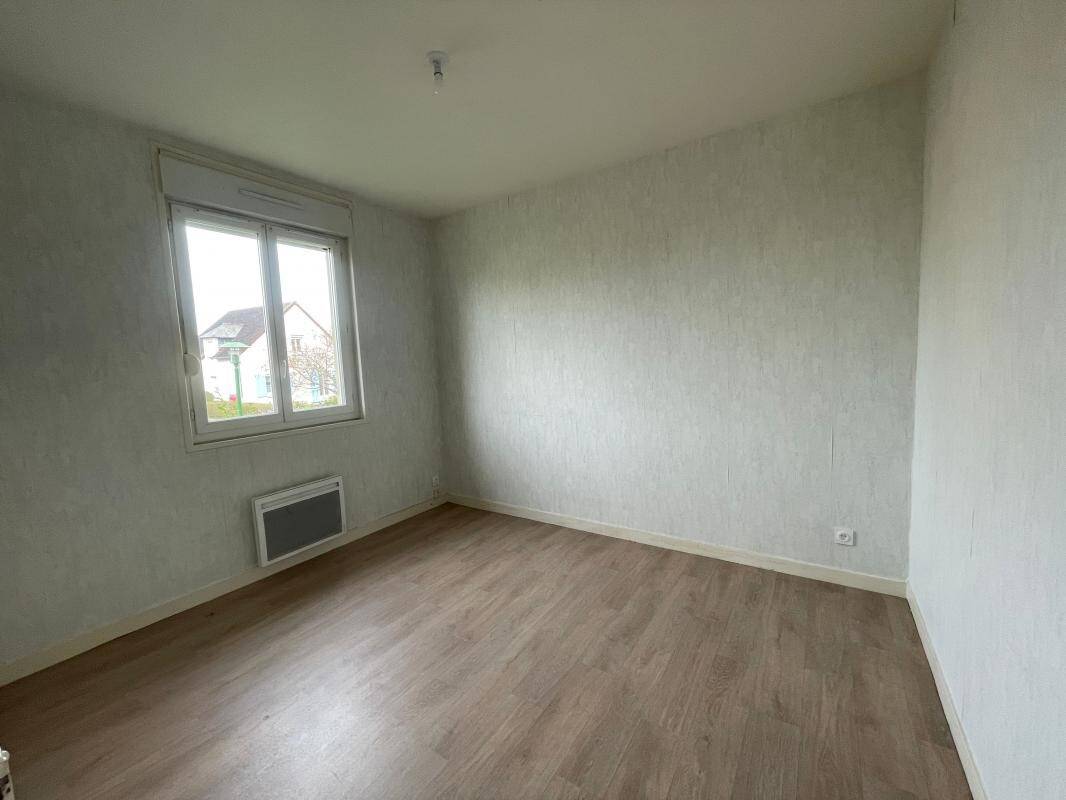 Maison à vendre, 68m², SAINT COSME EN VAIRAIS