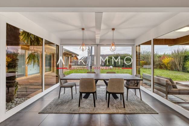 Maison à vendre 894 000 € 5 pièces 4 chambres 207 m² 1 098 m² de terrain Chambery 73000