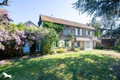 Maison à vendre 632 936 € 7 pièces 5 chambres 176 m² 5 790 m² de terrain Septeuil 78790