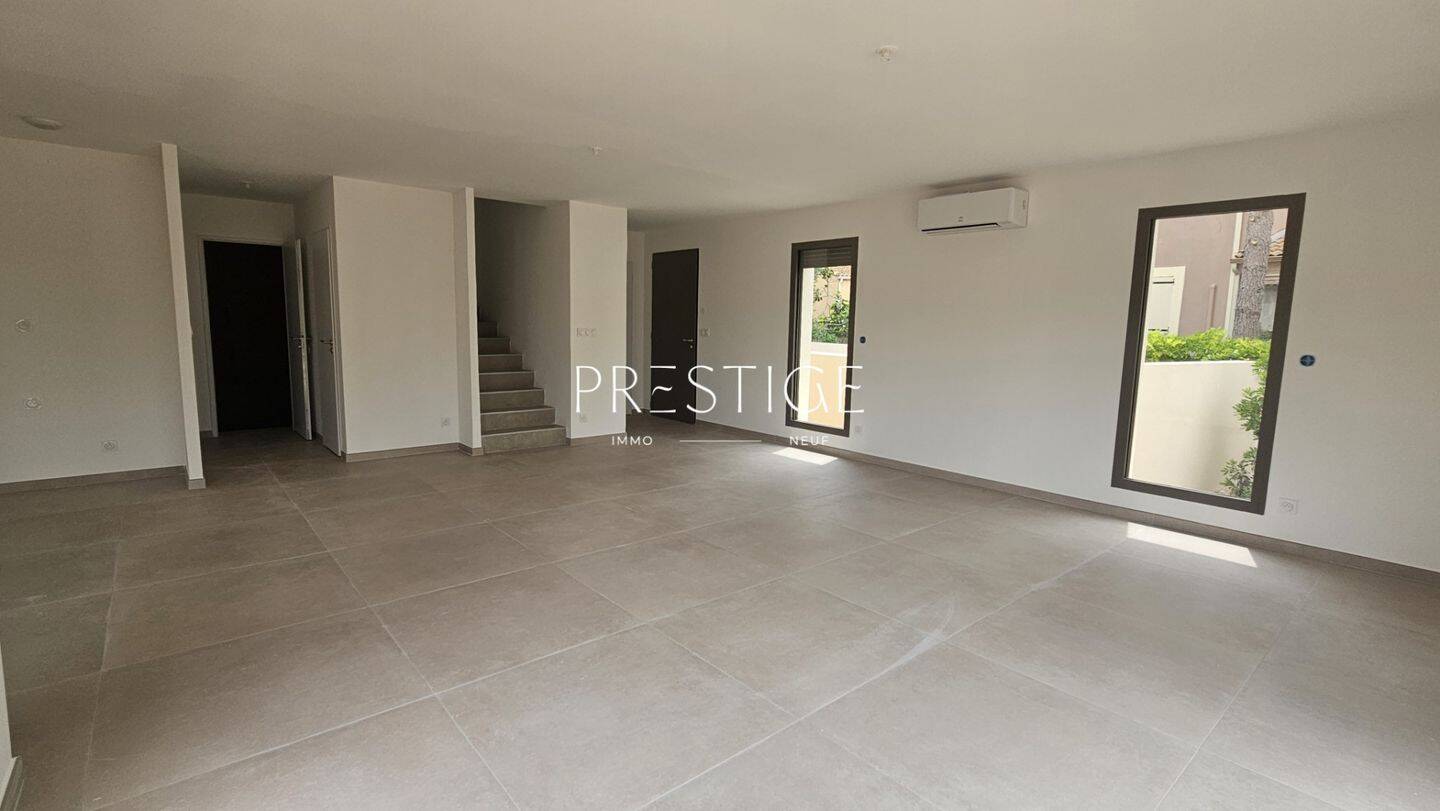 Maison à vendre, 116m², VIC LA GARDIOLE