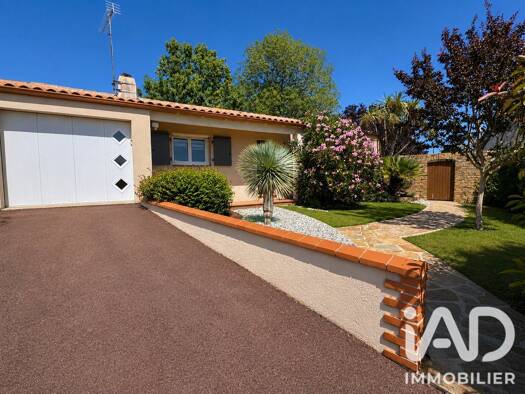 Maison de plain-pied à vendre 259 000 € 5 pièces 3 chambres 85,76 m² 755 m² de terrain Partie Est Campagne-Agglomeration Aizenay 85190