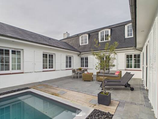 Maison à vendre 787 000 € 10 pièces 7 chambres 246 m² 2 883 m² de terrain Arras 62000