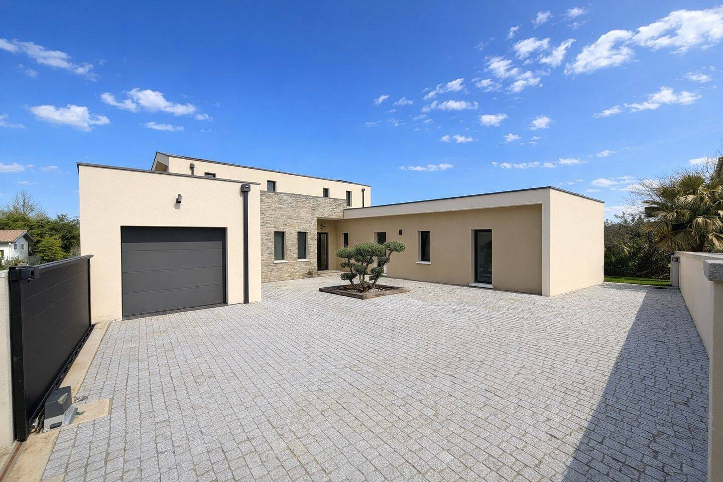 Maison à vendre, 185m², FARGUES SAINT HILAIRE