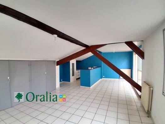 Duplex à louer 923 € 5 pièces 3 chambres 115,7 m² Étage 3/4 centre Ville-La Chartonnière-La Barre Villefranche-sur-Saône 69400