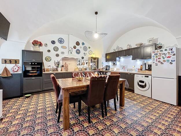 Maison à vendre 219 000 € 5 pièces 4 chambres 140 m² Centre Ville Pézenas 34120