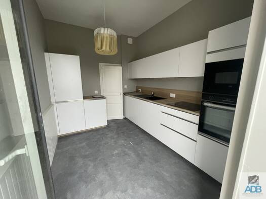 Appartement à louer 750 € 3 pièces 2 chambres 92 m² RDC Riorges 42153