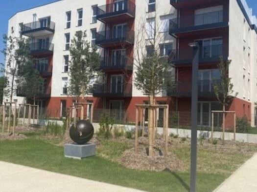 Appartement à louer 857 € 2 pièces 1 chambre 46 m² 4ème étage Trois Moulins Melun 77000