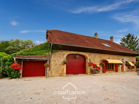 Maison à vendre - neuf 390 000 € 9 pièces 5 chambres 166 m² 16 130 m² de terrain Beaufort-Orbagna 39190