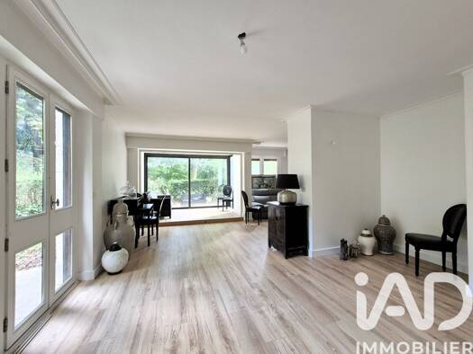 Appartement à vendre 450 000 € 5 pièces 3 chambres 113 m² RDC/1 Jouy Centre-Petit Jouy Jouy-en-Josas 78350