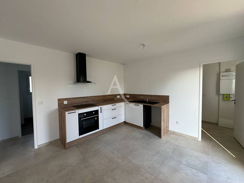 Maison à louer, 69m², LUSSANT