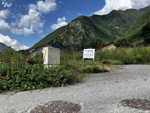 Terrain à vendre 70 800 € 890 m² de terrain Épierre 73220