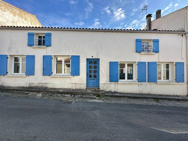 Maison à vendre 196 900 € 4 pièces 3 chambres 100 m² 405 m² de terrain Pont-l'Abbé-d'Arnoult 17250