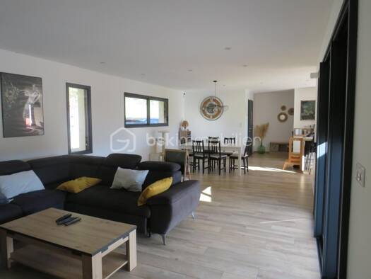 Maison de plain-pied à vendre 302 000 € 4 pièces 3 chambres 135 m² 2 500 m² de terrain Nogaro 32110