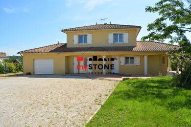 Maison à louer 1 500 € 7 pièces 4 chambres 148 m² 1 500 m² de terrain St Georges sur Renon 01400