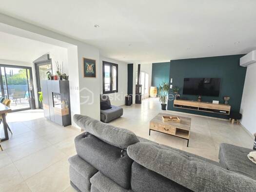 Maison à vendre 510 000 € 5 pièces 3 chambres 140 m² 945 m² de terrain Lauris 84360