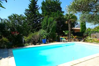 Villa à vendre 482 000 € 6 pièces 5 chambres 180 m² 4 000 m² de terrain Uzes 30700