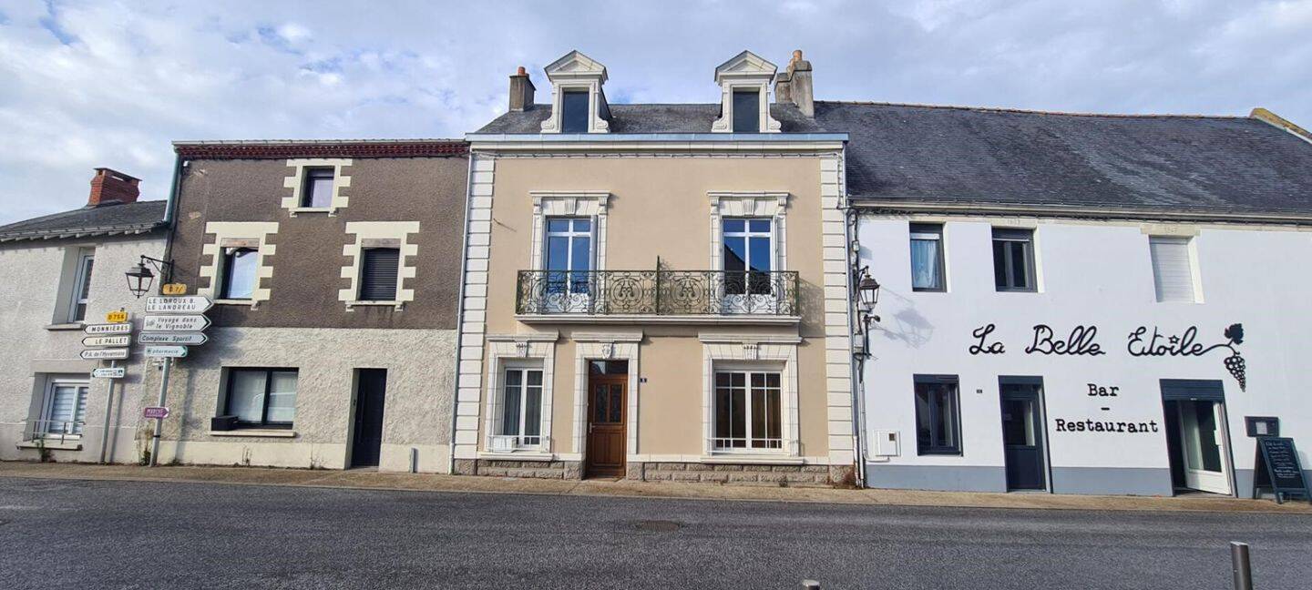 Maison à vendre, 216m², LA CHAPELLE HEULIN