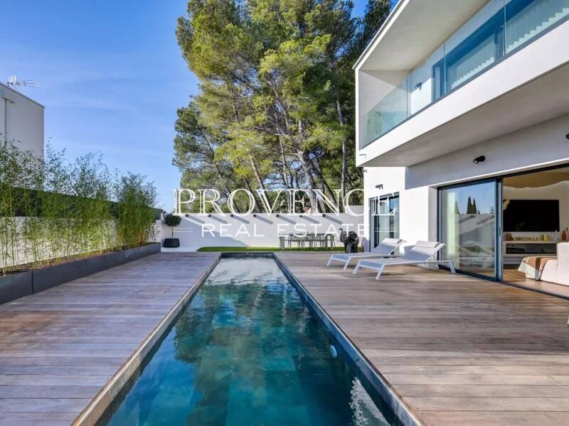 Maison à louer, 180m², MARSEILLE 11E