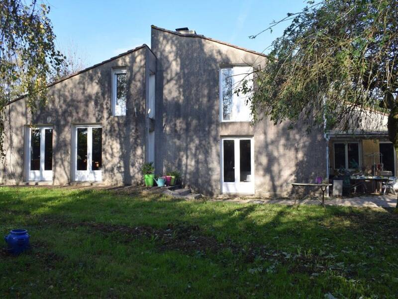 Maison à vendre, 203m², VILLEFAGNAN