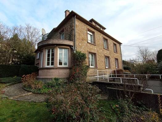 Maison à vendre 129 805 € 7 pièces 4 chambres 186,9 m² 1 549 m² de terrain Nord Est Condé-en-Normandie 14110