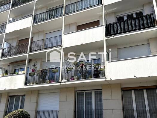 Appartement à vendre 86 000 € 5 pièces 3 chambres 76 m² Antoigne Châtellerault 86100