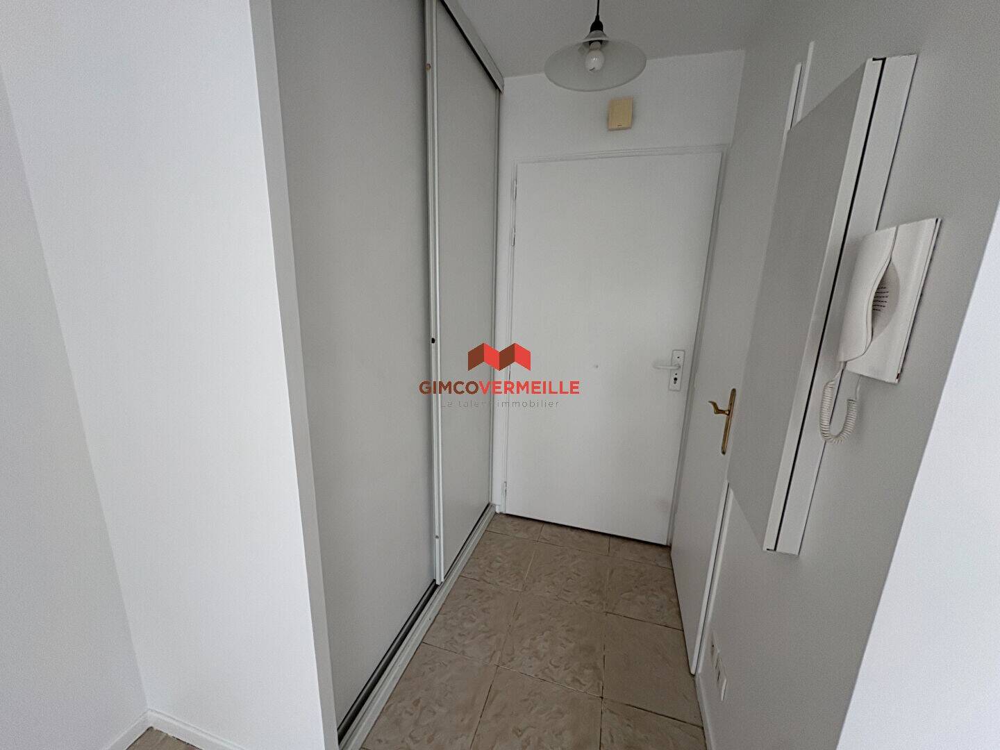 Maison à vendre, 24m², VOISINS LE BRETONNEUX