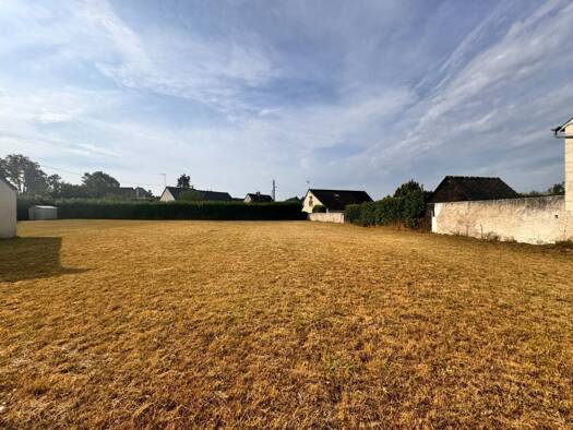 Terrain constructible à vendre 19 000 € 838 m² de terrain Sepmes 37800