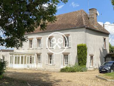 Maison de ville à vendre 265 000 € 8 pièces 5 chambres 240 m² 2 761 m² de terrain Marigny le Chatel 10350