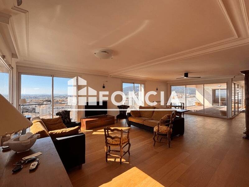 Maison à louer, 150m², HYERES