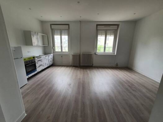 Appartement à vendre 65 000 € 3 pièces 2 chambres 62,6 m² RDC/3 Tence 43190