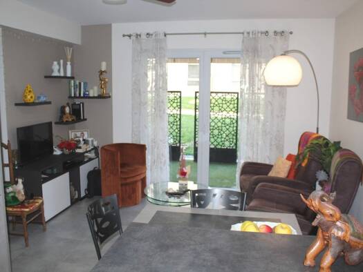 Appartement à vendre 199 000 € 3 pièces 2 chambres 58 m² RDC/3 Ceyzériat 01250