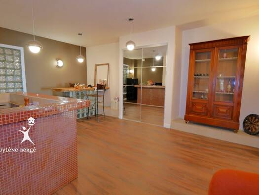 Appartement à vendre 210 000 € 3 pièces 1 chambre 68 m² RDC Aimargues 30470
