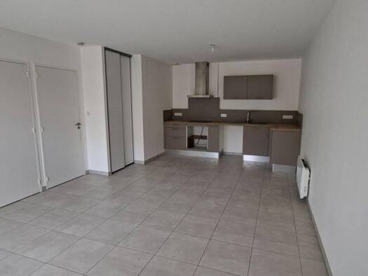 Appartement à louer 710 € 2 pièces 1 chambre 47,5 m² Étage 1/1 Gorges 44190
