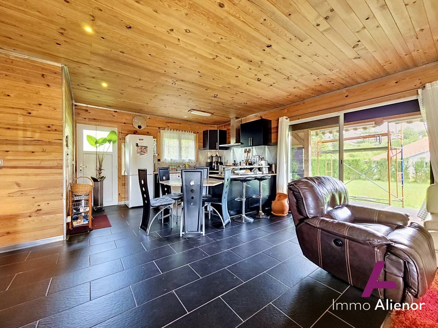 Maison à vendre, 92m², LE TUZAN