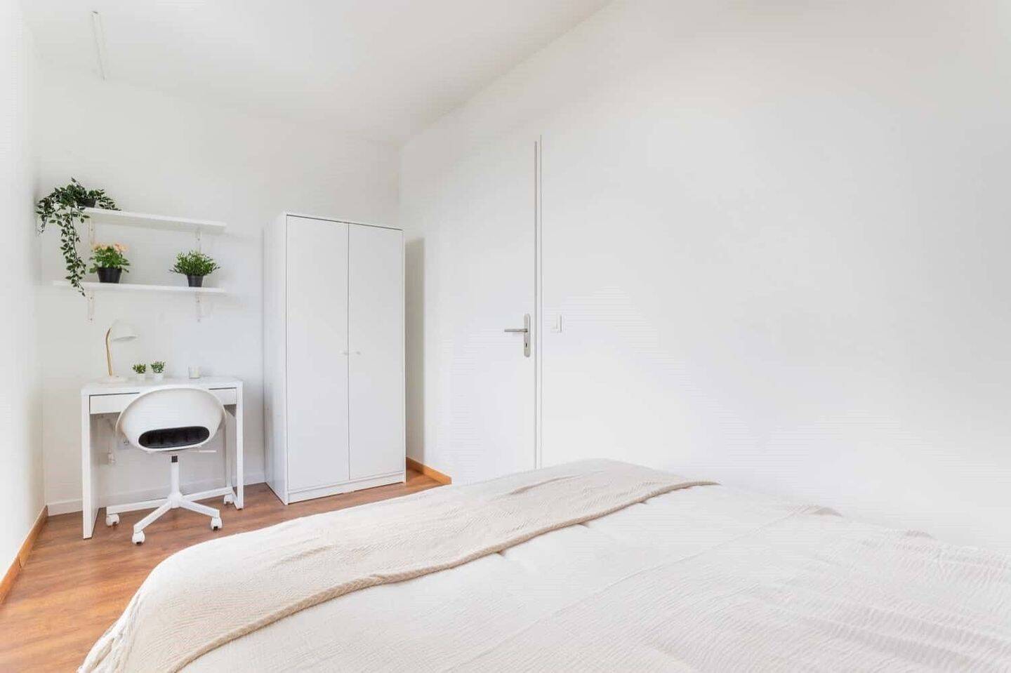Settle into this charming 9 m² room – LIL16 - Colocation — 4