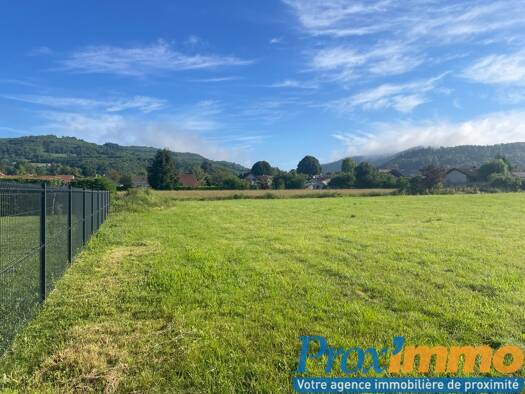 Terrain constructible viabilisé à vendre 140 000 € 700 m² de terrain Le Grand-Lemps 38690