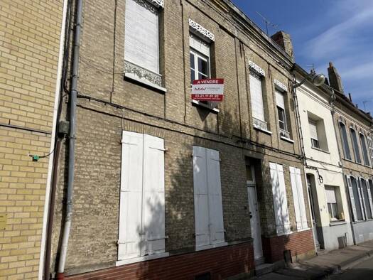 Maison à vendre 94 000 € 4 pièces 3 chambres 128 m² 106 m² de terrain Centre Ville Saint-Omer 62500