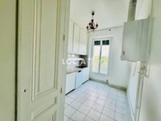 Appartement à louer 1 290 € 3 pièces 2 chambres 85 m² Caluire-et-Cuire 69300
