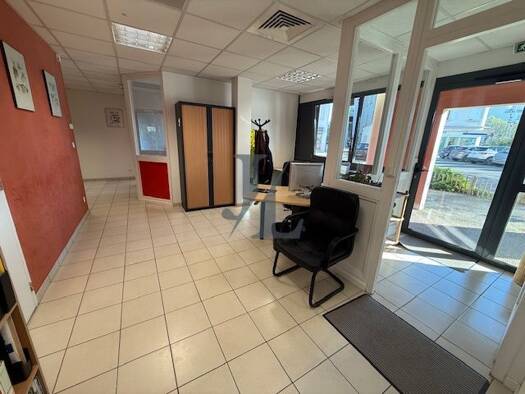 Espace bureau à vendre 225 000 € 120 m² de bureaux Portes-lès-Valence 26800
