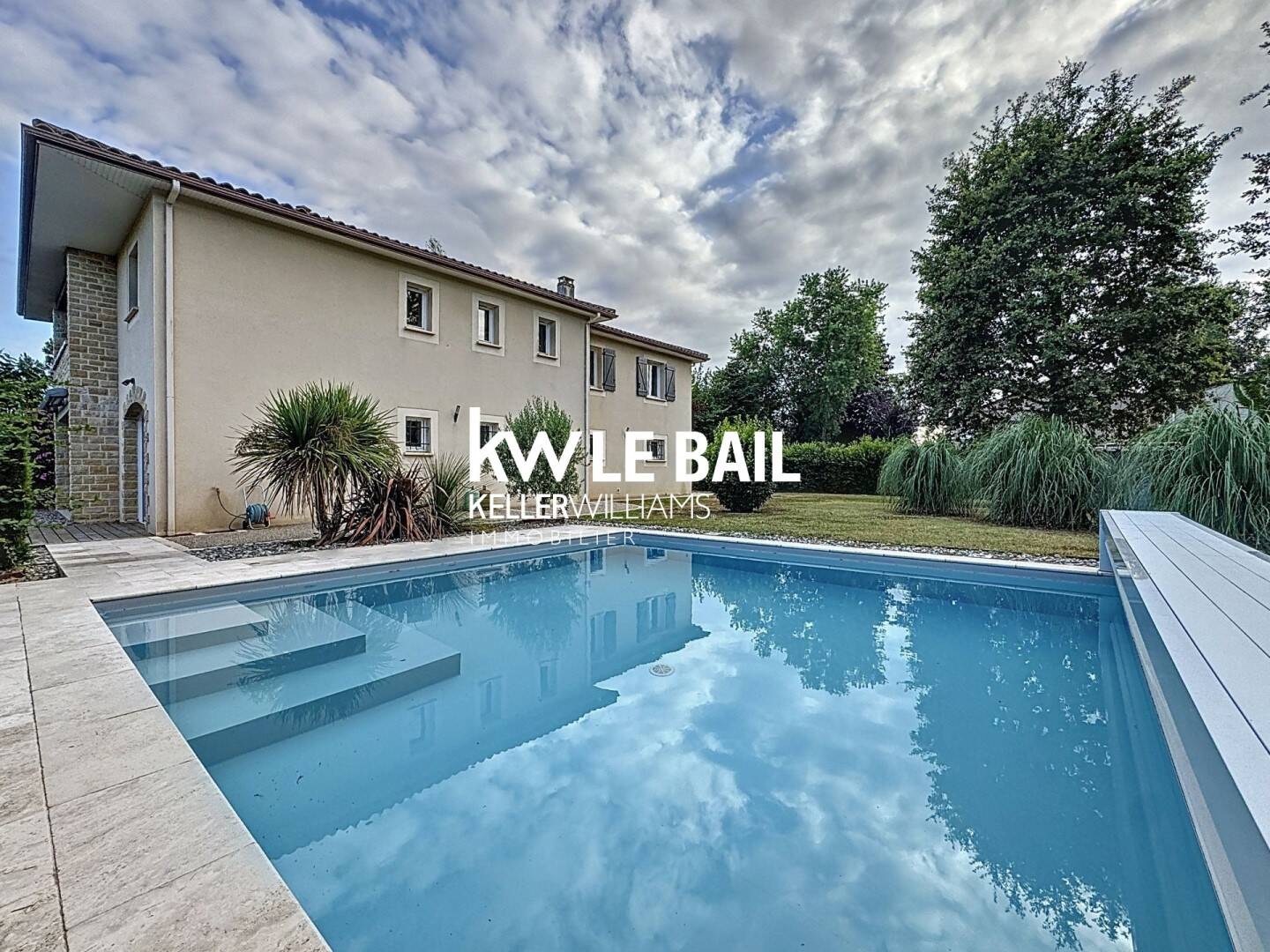 Maison à vendre, 220m², PUY L'EVEQUE