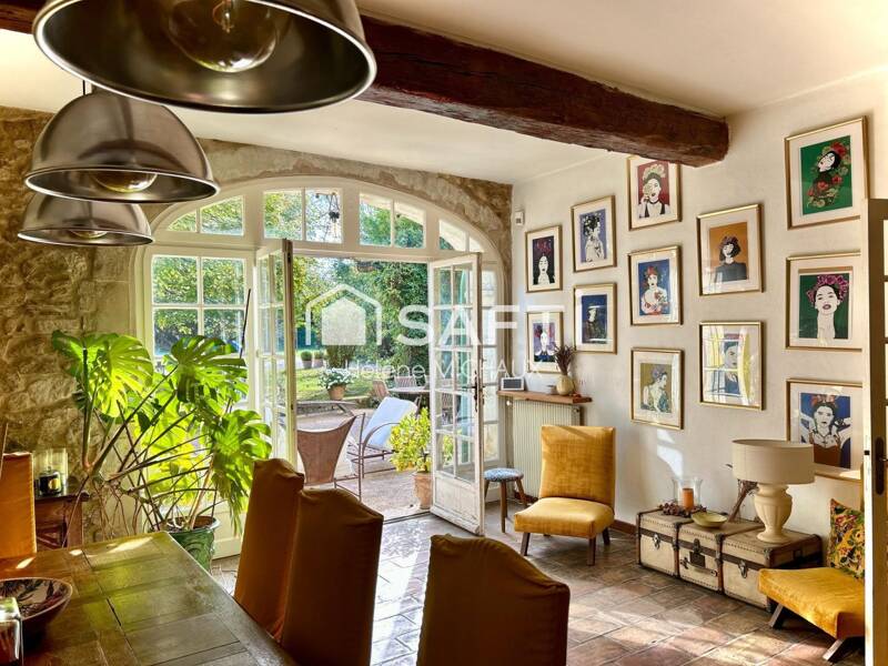 Maison à vendre, 632m², ENTRAIGUES SUR LA SORGUE