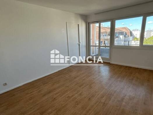 Appartement à louer 1 050 € 2 pièces 1 chambre 53,76 m² 7ème étage Les Hautes Varennes Boissy-Saint-Léger 94470