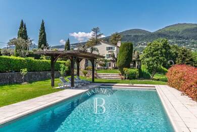Ferme à vendre 2 350 000 € 7 pièces 6 chambres 241,9 m² 24 869 m² de terrain Grasse 06130