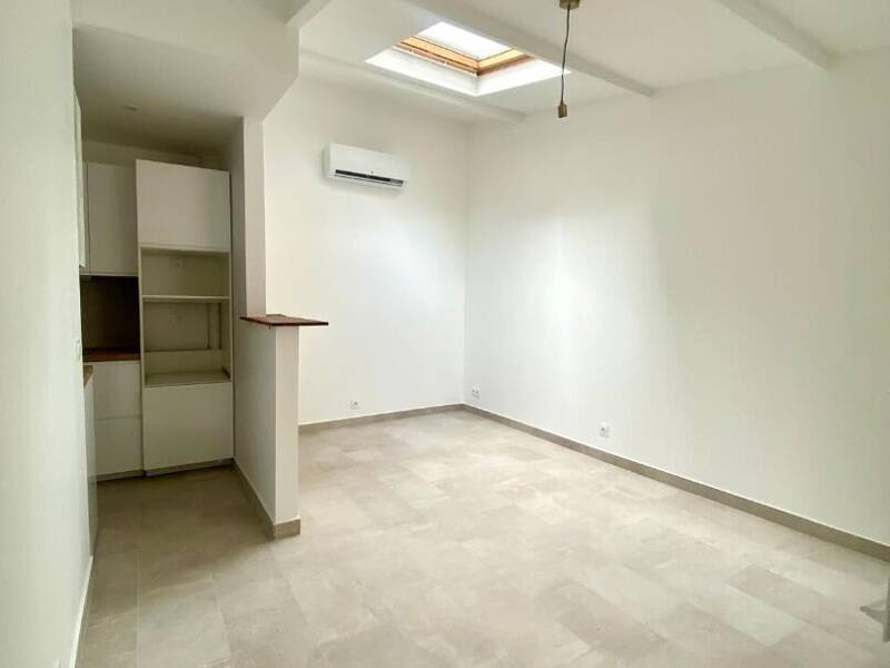 Maison à louer, 44m², PARIS 18E