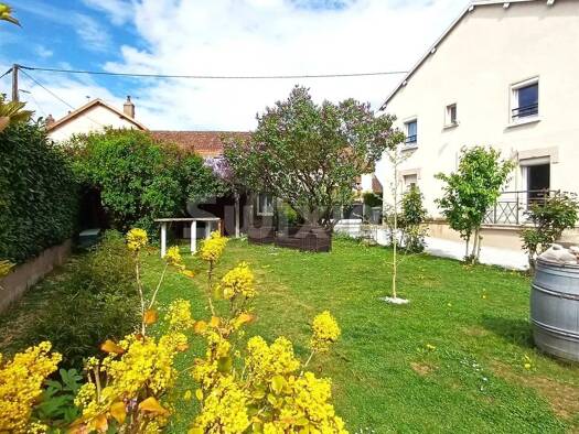 Maison à vendre 220 000 € 4 pièces 2 chambres 74,5 m² 846 m² de terrain Torpes 25320