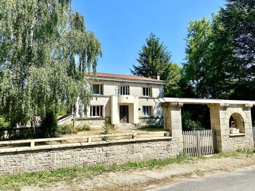 Maison à vendre 187 000 € 4 pièces 3 chambres 115 m² 2 000 m² de terrain Sousceyrac-en-Quercy 46190