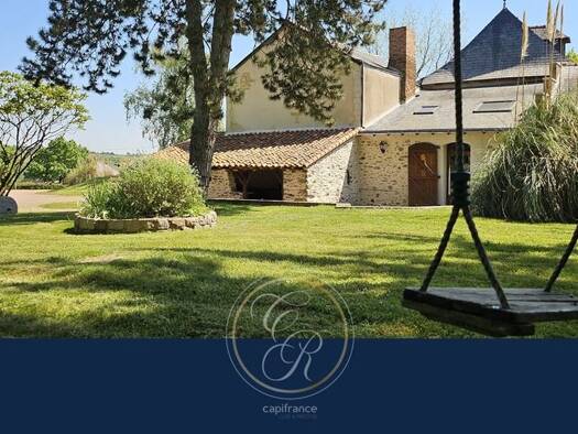 Maison à vendre 599 000 € 16 pièces 11 chambres 409 m² 7 340 m² de terrain Bellevigne-en-Layon 49380