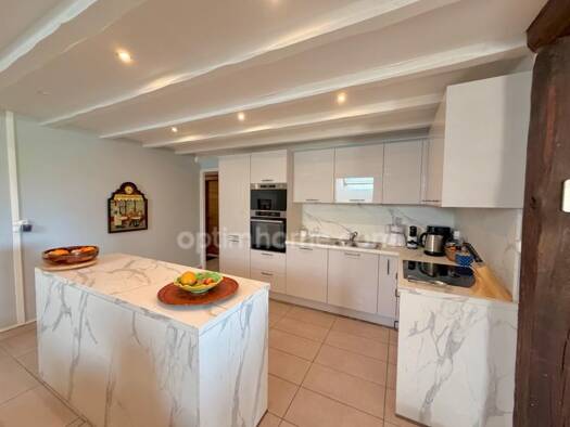 Appartement à vendre 380 000 € 4 pièces 3 chambres 138 m² Étage 1/1 Nord Ouest Rumilly 74150